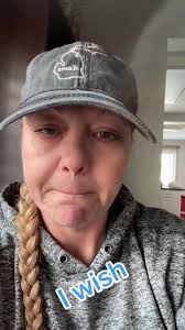 Deidre Kraft's Instagram, Twitter & Facebook