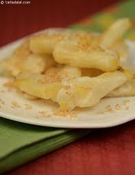 Fried bananas are sweet, creamy and decadent. Calories Of Goreng Pisang Chinese Fried Bananas Tarladalal Com