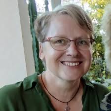 Spiegelungen sind immer so bezaubend anzuschauen. Total schön 🤩