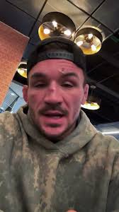 McGregor vs. Chandler at the White House? 👀 (via mikechandlermma/IG)