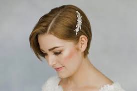 تسريحات شعر قصير للخطوبة مجلة سيدتي بتوقيت بيروت اخبار لبنان و العالم Short Wedding Hair Bridal Hair Combs Pearl Really Short Hair