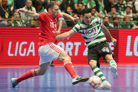 Assim foram os dez minutos finais do dérbi entre sporting e benfica no joão rocha. Sporting Vence Benfica E Obriga Ao Quinto E Decisivo Jogo Na Final De Futsal Jornal Acores 9