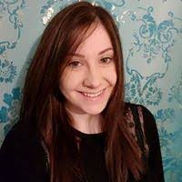 Karla Ewing's Instagram, Twitter & Facebook