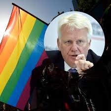 Der alyson almanach beschreibt die regenbogenflagge wie folgt: Dortmund Uberraschende Aktion 1000 Regenbogenfahnen Wehen Ab Freitag Dortmund