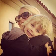 Christina Fenimore's Instagram, Twitter & Facebook