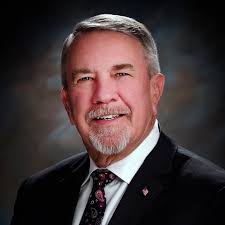 Yesterday we paid a tribute of gratitude to City Manager Jeff Towery. The  Mayor said it best in her farewell message below 👇 “Jeff Towery has served  the City of McMinnville with