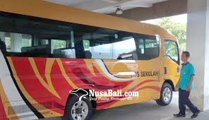 Sopir tidak sempat ngerem, bus gunung harta sruduk truk di blitar. Nusabali Com Sekolah Daring Peminat Bus Sekolah Tetap Membludak