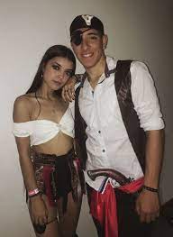 Pirate Halloween Costume Piratas Pirates Costumes Piratecostume Piratadisfraz Fantasias Criativas Para Casais Fantasias Femininas Fantasia De Carnaval Casal