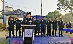 Datuk mangsa juga datang ke balai polis untuk membuat laporan dan polis menerangkan perkara sebenar yang berlaku, katanya dalam sidang media di ibu pejabat polis daerah klang utara hari ini. Syarikat Pembersihan Di Klang Di Serbu 51 Pekerja Di Selamatkan Carigold Forum