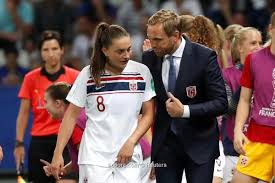 ويواجه المنتخب الأربعاء نظيره الكرواتي في مبارة يتطلع لها مشجعوه. Ù…Ø¯Ø±Ø¨ Ø§Ù„Ù†Ø±ÙˆÙŠØ¬ Ù„Ù„Ø³ÙŠØ¯Ø§Øª Ù„Ø§ Ù†Ø®Ø´Ù‰ Ù…ÙˆØ§Ø¬Ù‡Ø© Ø¥Ù†Ø¬Ù„ØªØ±Ø§