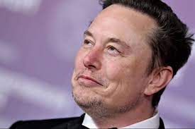 Elon Musk revela sus tácticas para construir empresas exitosas: dormir bajo  su escritorio y 'trabajar todas las horas despierto' | Entrepreneur