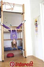 Als Kombination Aus Turreck Klimmzugstange Und Sprossenwand Macht Quot Biroli Quot Eine Tur Zum Fitnessbereich House And Ho Wall Bar Pull Up Bar Door Bar