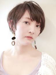 40代面長さんに似合うショートボブの絶対条件 芸能人髪型カタログ