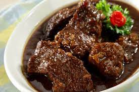 Melansir laman bango.co.id berikut adalah bahan dan bumbu untuk membuat semur daging sapi. Resep Semur Daging Sapi Empuk Untuk Lebaran Saturesep Com