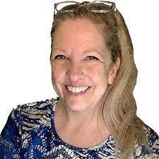 Robin Gullett's Instagram, Twitter & Facebook