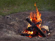 This camping fire pit is easy to assemble, it requires no tools and it also comes with a fire tool. Campfire Wikipedia