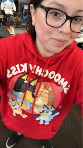 Got my smoochy kiss sweatshirt !!