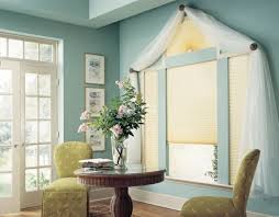 Tolle Ideen Wie Sie Ihr Dreiecksfenster Verdunkeln Dreiecksfenster Coole Vorhange Haus Deko