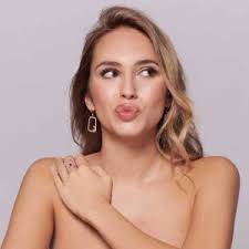 Anillo Norma de oro blanco con diamantes