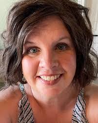 Amy Persinger's Instagram, Twitter & Facebook