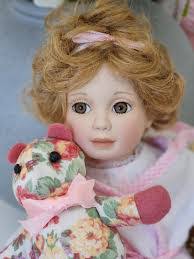 Andrea Hollis's Instagram, Twitter & Facebook