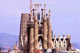 Barcellona attira l'attenzione grazie ai suoi monumenti imperdibili, ad esempio la sagrada familia, il park güell, la casa batlló e la pedrera. Organizzare Un Viaggio A Barcellona Con I Bambini Dove Dormire E Come Muoversi Bimbi Viaggiatori