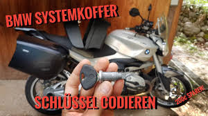 Hallo zusammen, ich beite einen satz innentaschen für die adenvture koffer der r 1200 und r 1250 gs aventure luft. Diy Bmw Koffer Schloss Ausbauen Um Schlussel Zu Codieren Youtube