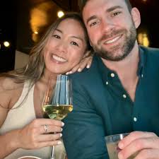 Erin Yee and Chris Frazier's Wedding Website