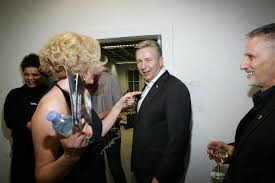 She presents the programs in german as wel. Annette Gerlach Klaus Wowereit Www Teddyaward Tv C B Du Flickr