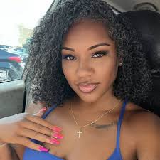 Cardi & her sister Hennessy before and after the fame👀