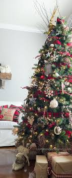 This would add more festive air and cheer to your home this holiday season. Christmas Decorating Ideas Stunning Christmas Trees Decor Gold Christmas Tree Decorations Christmas Tree Themes Red And Gold Christmas Tree