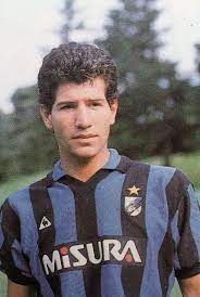 Vincenzo enzo daniele scifo is a retired belgian football midfielder who is regarded as one of belgium's greatest ever footballers. Enzo Scifo Inter Milan Sporter Voetbal