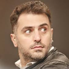 آقای علوی بعد از یه تنفس با دست پر برگشت😂