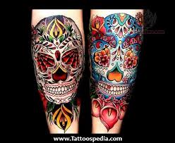 Un tatouage de tête de mort représente l'acceptation de ce fait : Tatouages En Forme De Crane Mexicain Inspirations Old School Mademoiselle Web