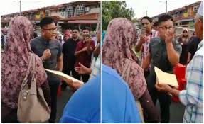 Barangkali orang tua juga butuh diingatkan, betapa berat beban yang diemban anakmu setelah kamu bersikap keras kepadanya, betapa besar trauma kami selalu mengamini bahwa orang tua adalah sosok yang harus dihormati dan dipatuhi. Video Viral Yb Bertelagah Dengan Penduduk Isu Tutup Jalan Di Melaka Rupanya
