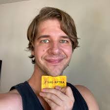 Richard Flohr's Instagram, Twitter & Facebook