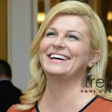 Pin de Barbara Worm em Kolinda Grabar-Kitarović hair/clothes