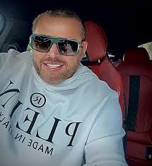 Why the big smile ? 7 years later