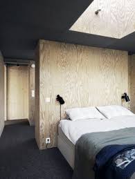 Wood Walls And A Black Ceiling Coco Lapine Design Scandinavian Design Bedroom Bedroom Interior Modern Scandinavian Bedroom Design