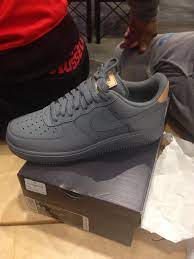 Pin By Josue On Sneaks Slides Cute Shoes Nike Air Shoes Sneakers Fashion