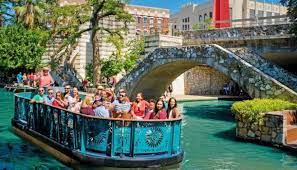 15 Best Weekend Getaways In Texas For All Travel Types Tripadvisor Vacation Rentals Family vacations in houston vacation destinations hilton mom voyage.