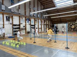 Si vous ne souhaitez pas apparaître sur le blog, coupez la photo, prenez la de sorte que votre visage soit cachée. Les Jeunes Du Club D Escrime De Lisieux S Entraineront Durant Les Vacances Le Pays D Auge