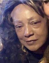 Earlene Riley's Instagram, Twitter & Facebook