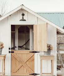 Sara Twelve On Main On Instagram As A Sat In The Tub Researching Chickens Last Night I Know You Re Think Wtf I Diy Chicken Coop Coop Design Chicken Coop