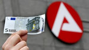Schüler, deren eltern hartz iv beziehen, bekommen ihre berufskleidung vom jobcenter bezahlt. Hartz Iv Erhohung 7 Euro Mehr Fur Hartz Iv Empfanger Ab 2018