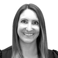 Julia Dobbin's Instagram, Twitter & Facebook