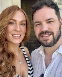 Siobhan Hughes and Ed Middleton 's Wedding Website