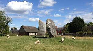 They are usually round and rarely oval, and of fairly uniform size at around 2.75 inches or 7 cm across. Stubby Stonehenge In Rolla Mo Vs Seeing The Real Stonehenge Avebury Henge In Uk Rebecca Radnor S Personal Blog Consider Yourselves Warned