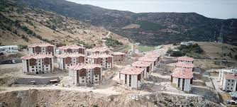 Malatya'nın kale ve battalgazi ilçelerinde inşaatı devam eden deprem evleri tamamlanıyor. Ekim Ayi Icerisinde Puturge Merkezdeki Konutlar Teslim Edilecek