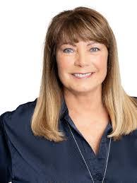 Stephanie Choate's Instagram, Twitter & Facebook